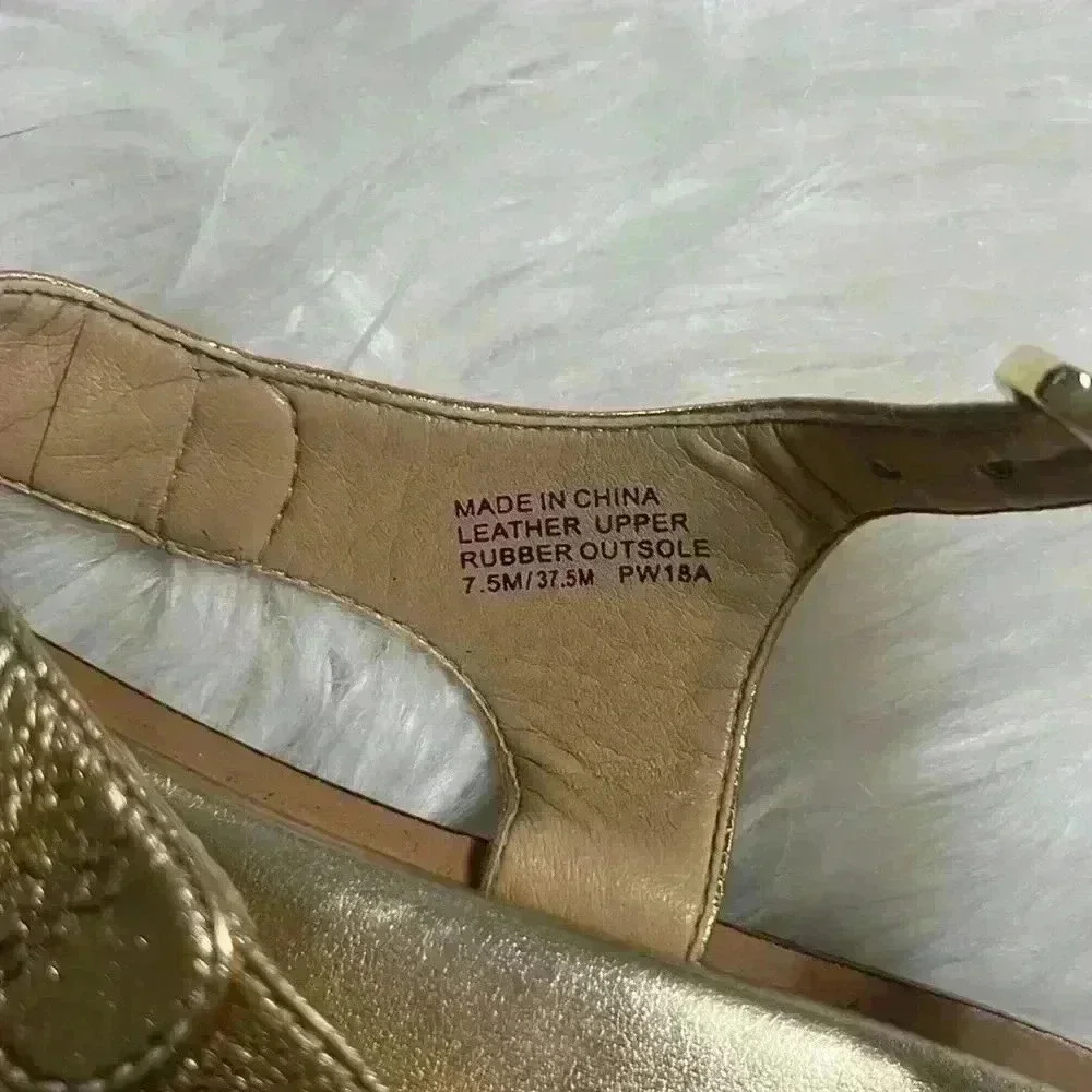 MICHAEL Michael Suki Charms Thong Sandals Gold Metallic Size 7.5